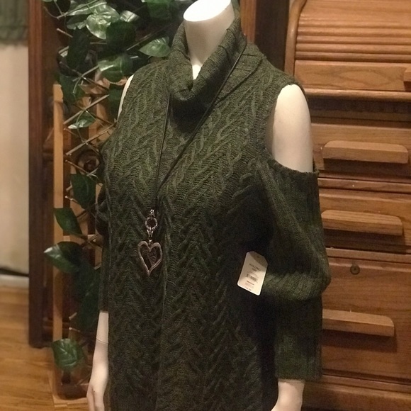 Faded Glory Cold shoulder Sweater with small Cowl type collar Womans size 20 - Picture 2 of 6